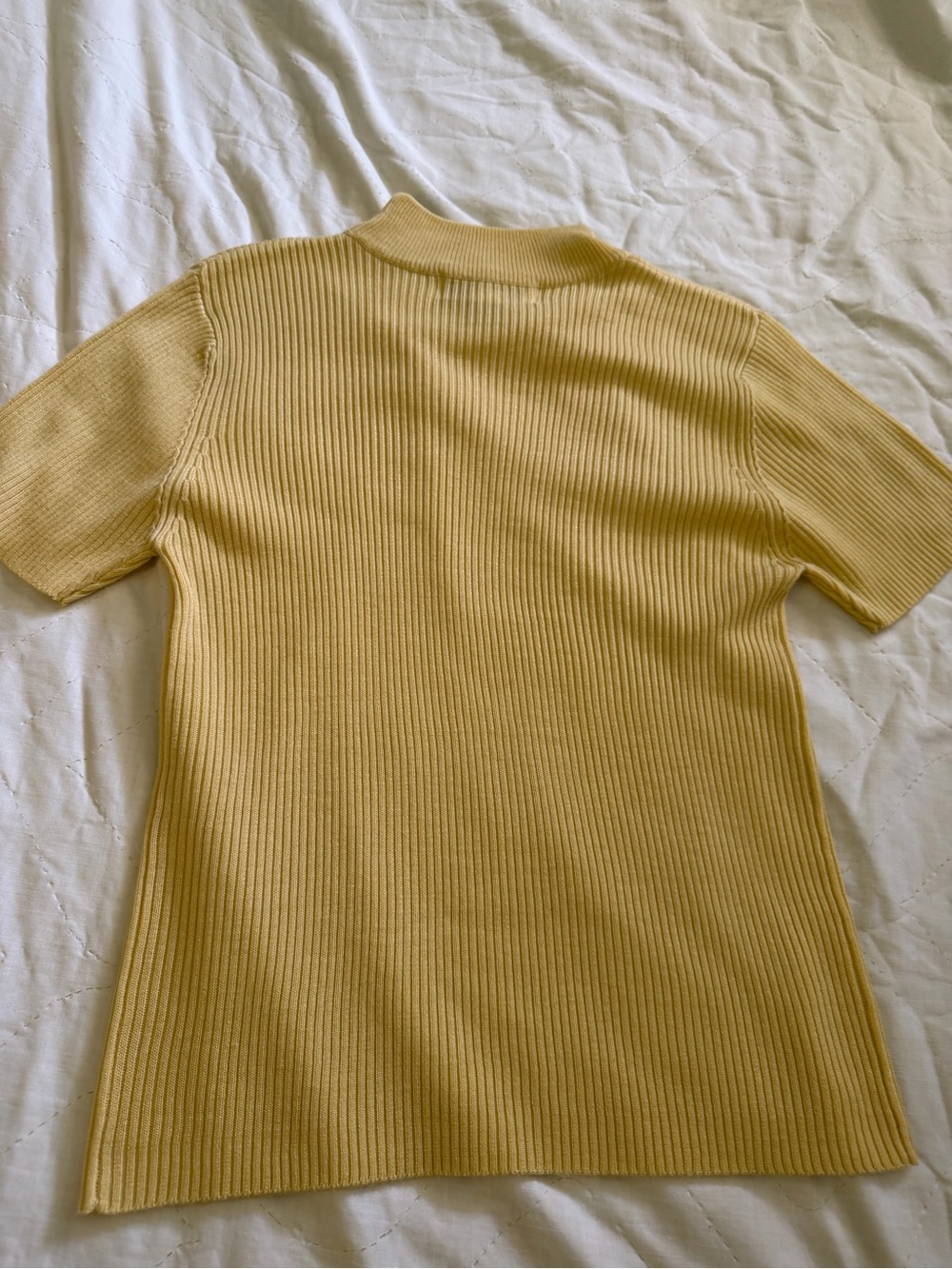 Yellow Rib Knit Short Sleeve Mock Neck Top - Picture 4 of 4